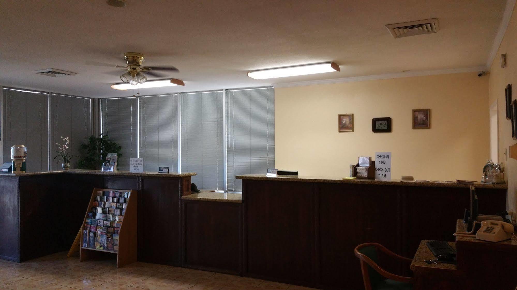 Sunbelt Lodge Motel Abbeville Esterno foto